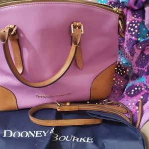 Dooney &Bourke purse